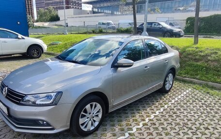 Volkswagen Jetta VI, 2017 год, 1 780 000 рублей, 2 фотография