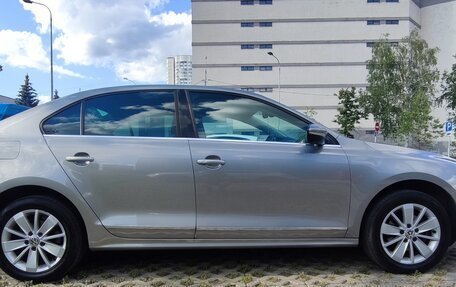 Volkswagen Jetta VI, 2017 год, 1 780 000 рублей, 6 фотография