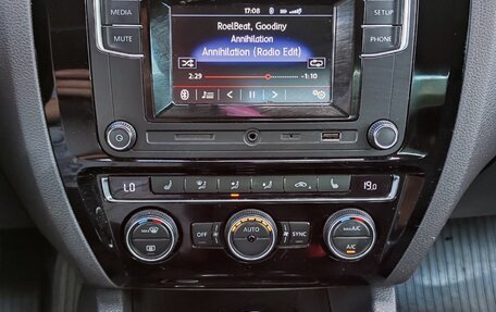 Volkswagen Jetta VI, 2017 год, 1 780 000 рублей, 11 фотография