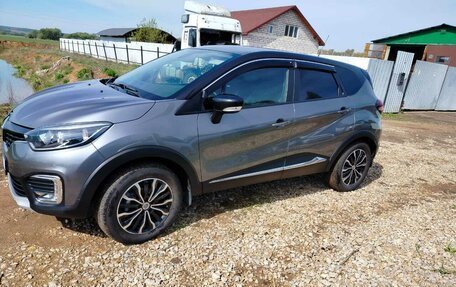 Renault Kaptur I рестайлинг, 2018 год, 1 850 000 рублей, 6 фотография