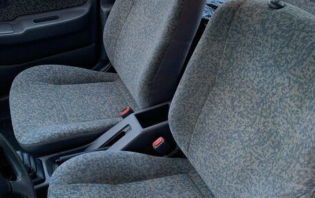 Nissan Almera, 1998 год, 400 000 рублей, 14 фотография