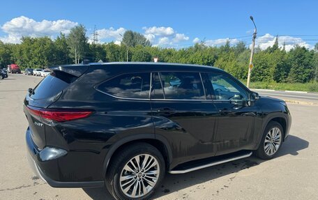 Toyota Highlander, 2024 год, 6 700 000 рублей, 3 фотография