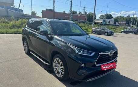 Toyota Highlander, 2024 год, 6 700 000 рублей, 2 фотография