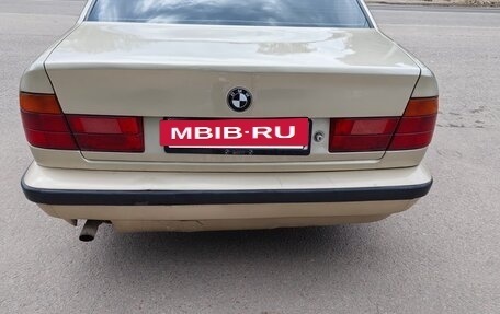 BMW 5 серия, 1988 год, 300 000 рублей, 2 фотография