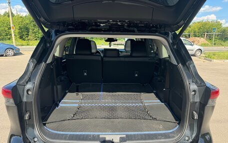 Toyota Highlander, 2024 год, 6 700 000 рублей, 9 фотография