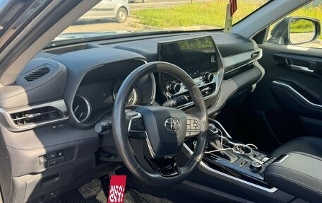 Toyota Highlander, 2024 год, 6 700 000 рублей, 8 фотография