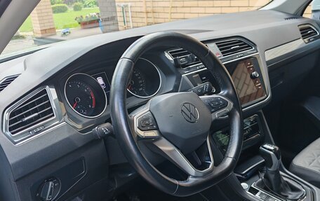 Volkswagen Tiguan II, 2020 год, 2 900 000 рублей, 2 фотография