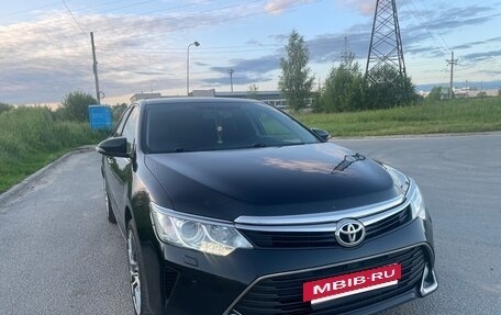 Toyota Camry, 2016 год, 2 400 000 рублей, 2 фотография
