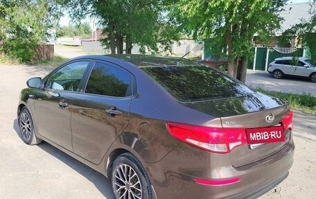 KIA Rio III рестайлинг, 2015 год, 900 000 рублей, 2 фотография
