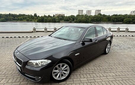 BMW 5 серия, 2013 год, 1 650 000 рублей, 2 фотография