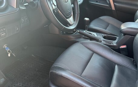 Toyota RAV4, 2017 год, 2 350 000 рублей, 10 фотография