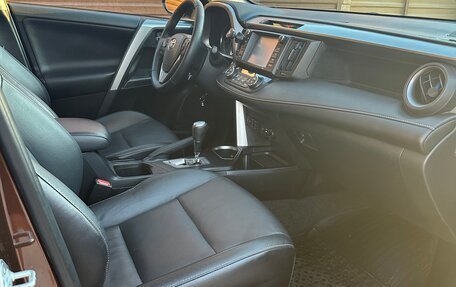 Toyota RAV4, 2017 год, 2 350 000 рублей, 11 фотография