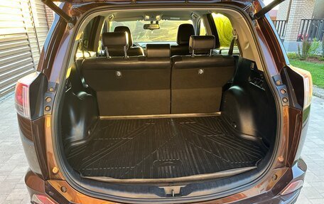 Toyota RAV4, 2017 год, 2 350 000 рублей, 14 фотография