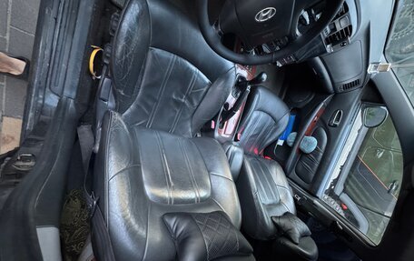 Hyundai Sonata IV рестайлинг, 2004 год, 600 000 рублей, 10 фотография