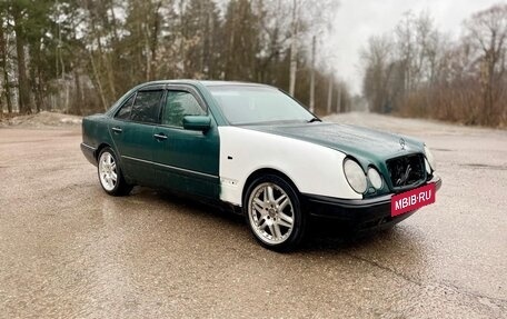 Mercedes-Benz E-Класс, 1997 год, 250 000 рублей, 3 фотография