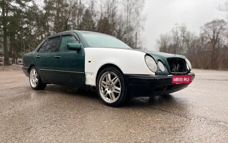 Mercedes-Benz E-Класс, 1997 год, 250 000 рублей, 5 фотография