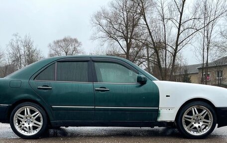 Mercedes-Benz E-Класс, 1997 год, 250 000 рублей, 6 фотография