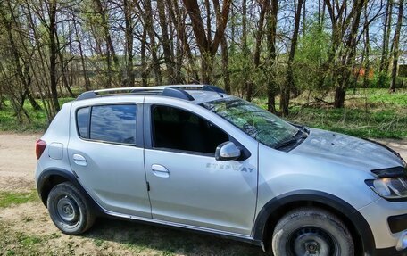 Renault Sandero II рестайлинг, 2015 год, 650 000 рублей, 5 фотография