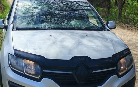Renault Sandero II рестайлинг, 2015 год, 650 000 рублей, 2 фотография