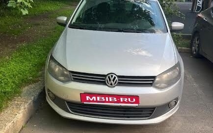 Volkswagen Polo VI (EU Market), 2011 год, 650 000 рублей, 2 фотография