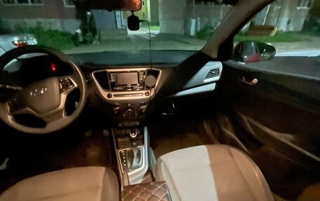 Hyundai Solaris II рестайлинг, 2018 год, 1 300 000 рублей, 3 фотография