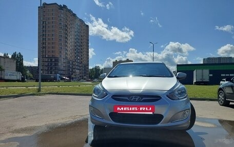Hyundai Solaris II рестайлинг, 2014 год, 850 000 рублей, 3 фотография