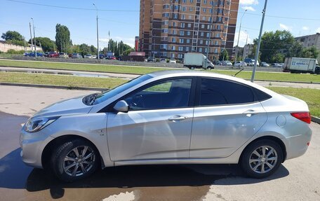 Hyundai Solaris II рестайлинг, 2014 год, 850 000 рублей, 5 фотография