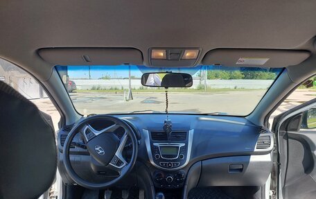 Hyundai Solaris II рестайлинг, 2014 год, 850 000 рублей, 13 фотография