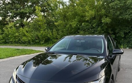 Toyota Camry, 2019 год, 2 850 000 рублей, 3 фотография