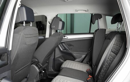 Volkswagen Tiguan II, 2021 год, 2 983 800 рублей, 12 фотография