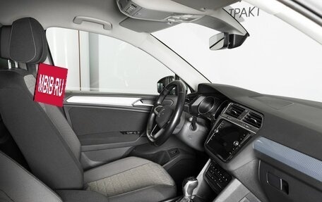 Volkswagen Tiguan II, 2021 год, 2 983 800 рублей, 4 фотография