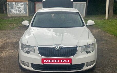 Skoda Superb III рестайлинг, 2010 год, 1 200 000 рублей, 2 фотография