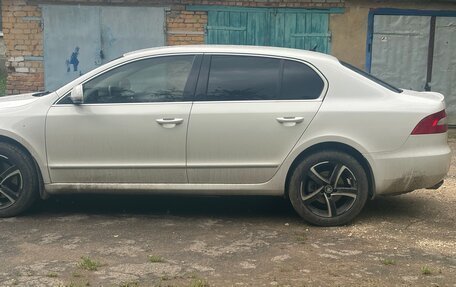 Skoda Superb III рестайлинг, 2010 год, 1 200 000 рублей, 14 фотография