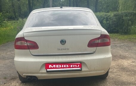 Skoda Superb III рестайлинг, 2010 год, 1 200 000 рублей, 11 фотография