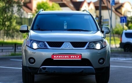 Mitsubishi Outlander III рестайлинг 3, 2007 год, 1 350 000 рублей, 8 фотография