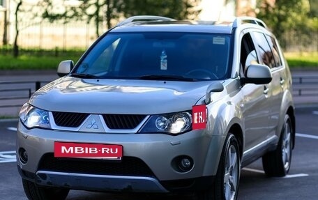 Mitsubishi Outlander III рестайлинг 3, 2007 год, 1 350 000 рублей, 4 фотография