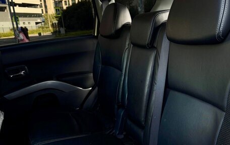 Mitsubishi Outlander III рестайлинг 3, 2007 год, 1 350 000 рублей, 14 фотография