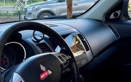 Mitsubishi Outlander III рестайлинг 3, 2007 год, 1 350 000 рублей, 12 фотография