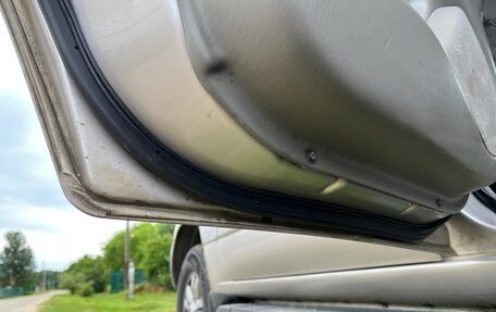 Toyota Land Cruiser 100 рестайлинг 2, 2003 год, 1 350 000 рублей, 19 фотография