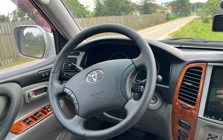 Toyota Land Cruiser 100 рестайлинг 2, 2003 год, 1 350 000 рублей, 13 фотография