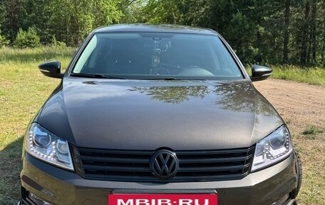 Volkswagen Passat B7, 2014 год, 1 900 000 рублей, 2 фотография