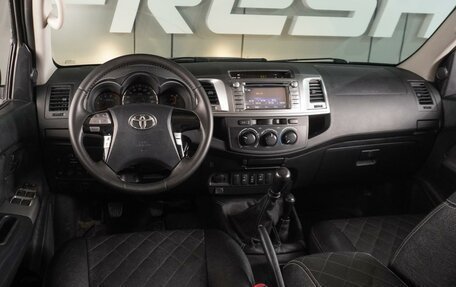 Toyota Hilux VII, 2014 год, 1 899 000 рублей, 9 фотография