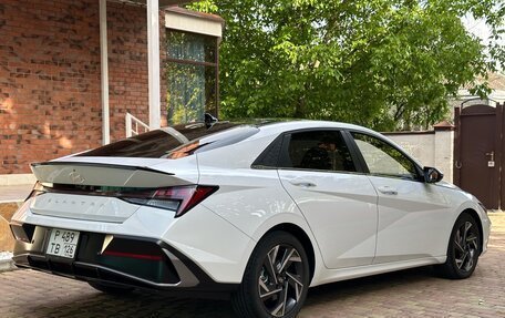 Hyundai Elantra, 2023 год, 2 330 000 рублей, 4 фотография