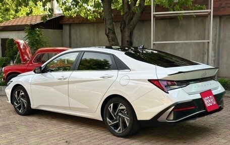 Hyundai Elantra, 2023 год, 2 330 000 рублей, 5 фотография