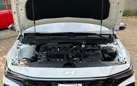 Hyundai Elantra, 2023 год, 2 330 000 рублей, 9 фотография