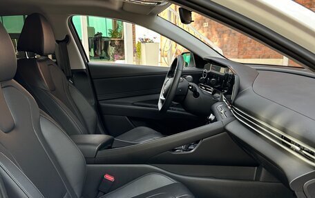 Hyundai Elantra, 2023 год, 2 330 000 рублей, 20 фотография