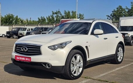 Infiniti QX70, 2014 год, 2 080 000 рублей, 1 фотография