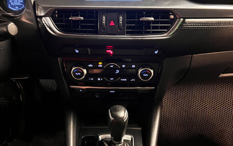 Mazda 6, 2015 год, 1 800 000 рублей, 16 фотография