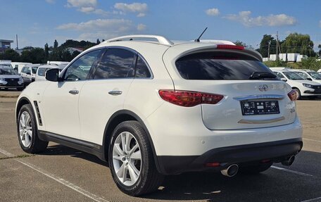 Infiniti QX70, 2014 год, 2 080 000 рублей, 7 фотография