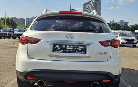 Infiniti QX70, 2014 год, 2 080 000 рублей, 6 фотография